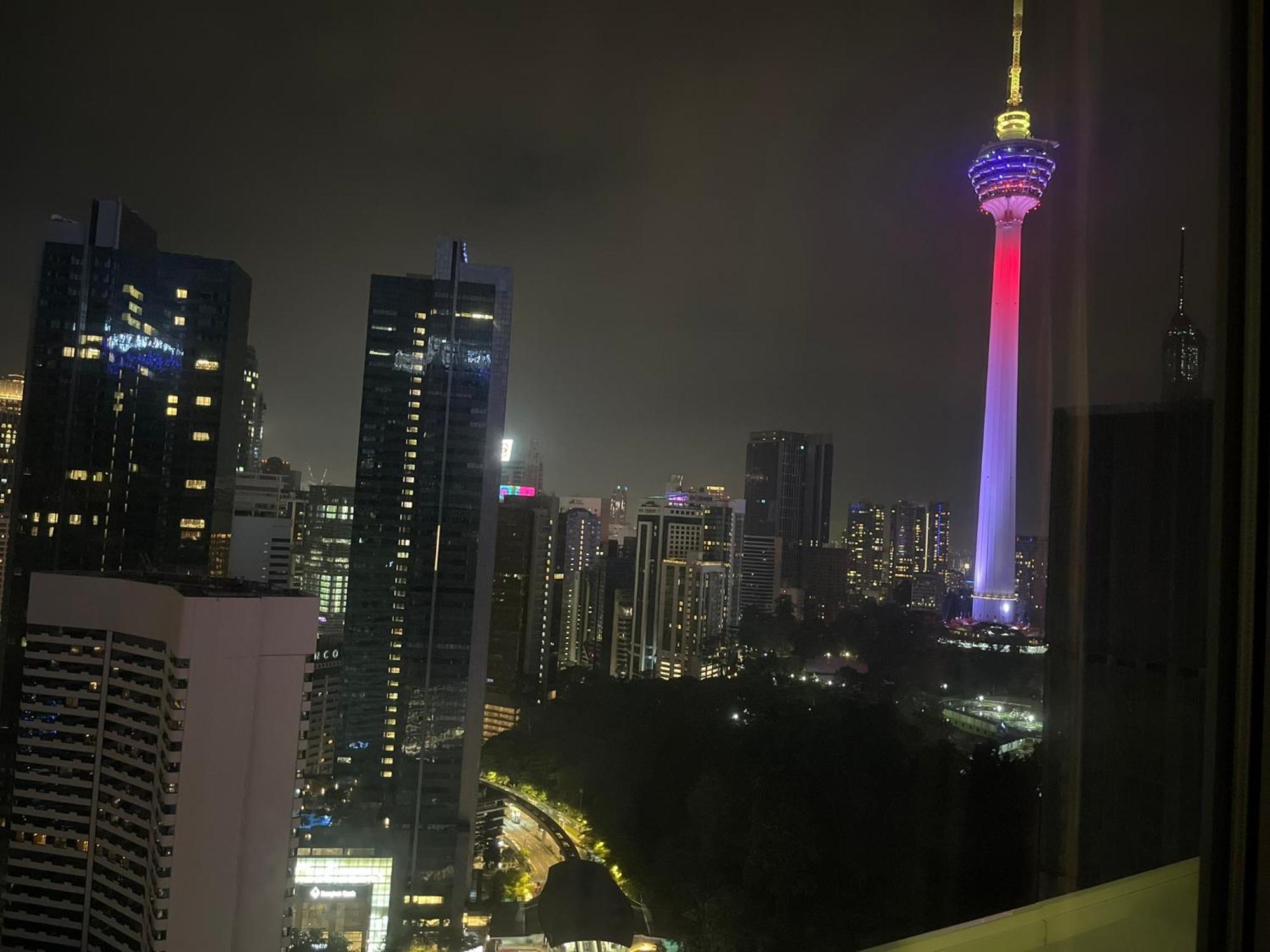 Faced Suites Platinum Klcc Kuala Lumpur Room photo